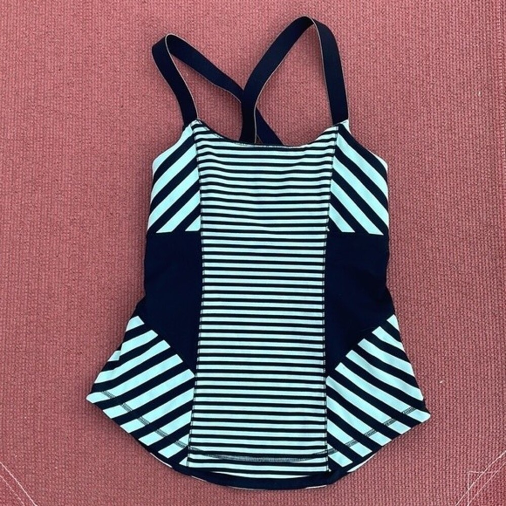 Lululemon Athletic Work It Out Tank Mint Green and Black size 6 EUC